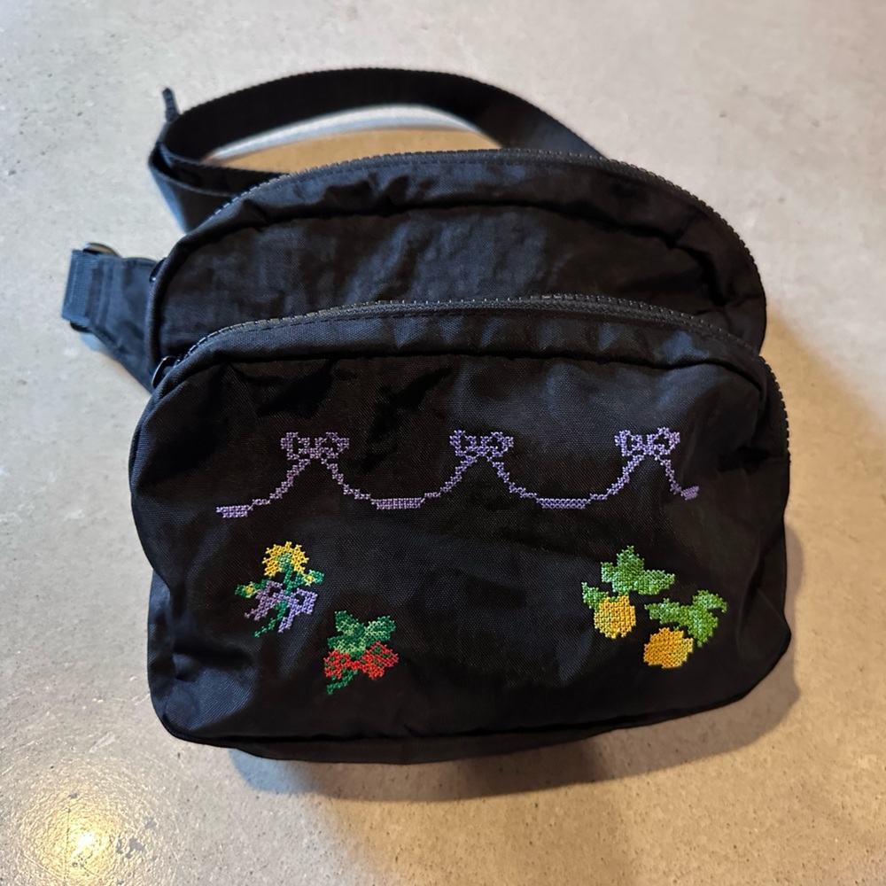 BAGGU coquette cross stitch fanny pack - discontinued!!